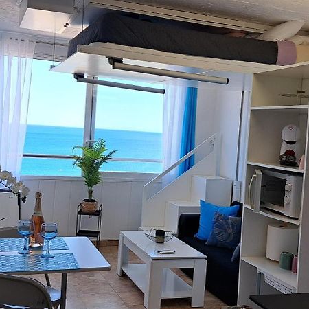 Estudio En Primera Linea De Mar เอมปูเรียบราบา ภายนอก รูปภาพ