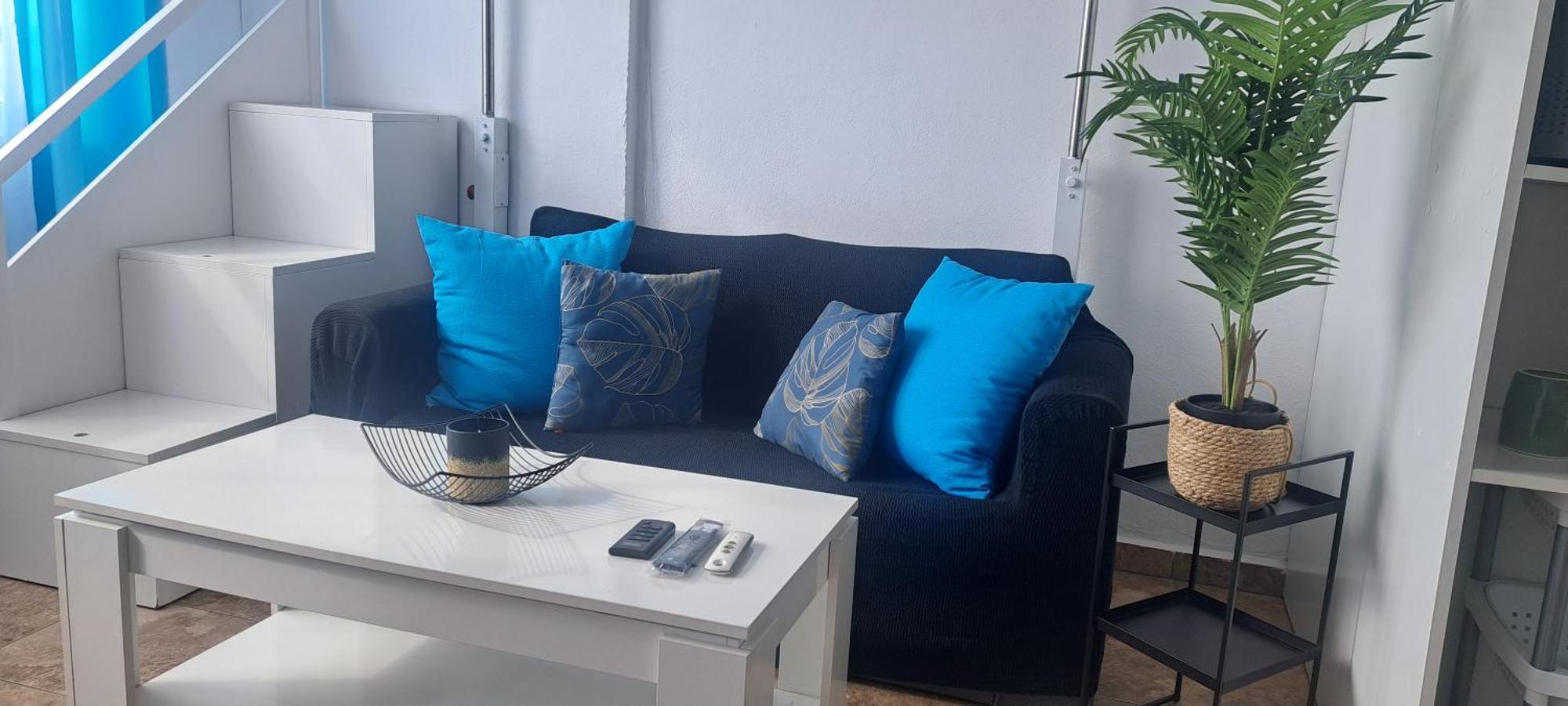 Estudio En Primera Linea De Mar เอมปูเรียบราบา ภายนอก รูปภาพ